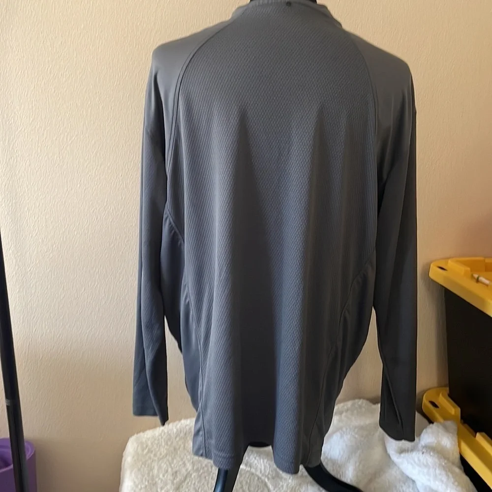 Oobe Hydrovent 1/4 zip Pullover Size 2XL